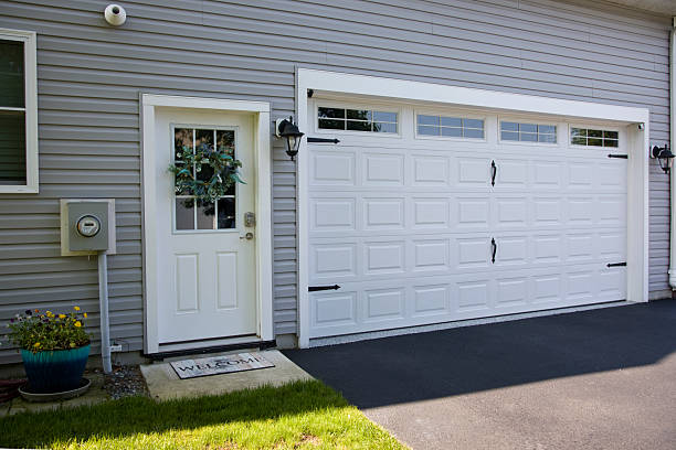 24/7 Emergency Garage Door Panel Replacement experts in Little Flock, AR